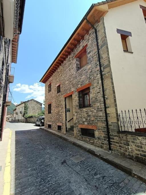 Espectacular Y Acogedor Apartamento Con Todas Las Comodidades Biescas  Bagian luar foto
