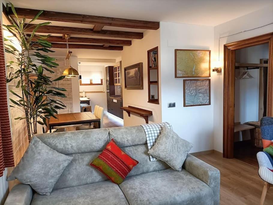 Espectacular Y Acogedor Apartamento Con Todas Las Comodidades Biescas  Bagian luar foto